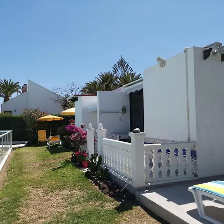 Seaside Apartment *